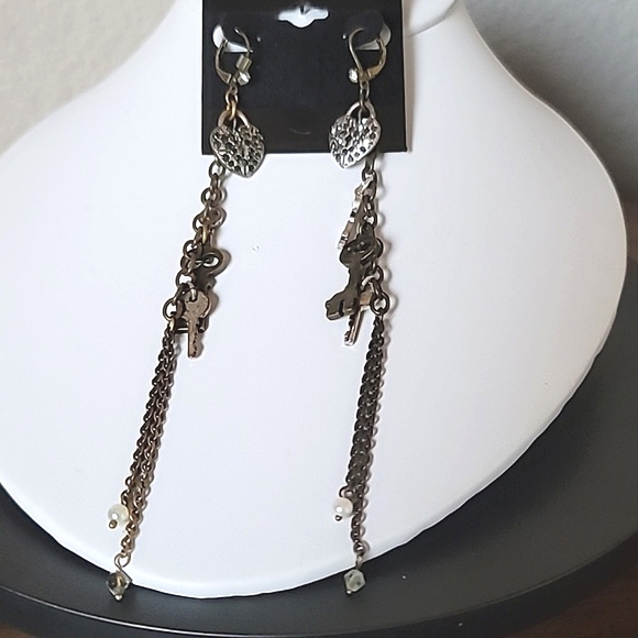 Vintage BETSEY JOHNSON Prisoner of Love Collection Drop Dangle Earrings. - Picture 3 of 9